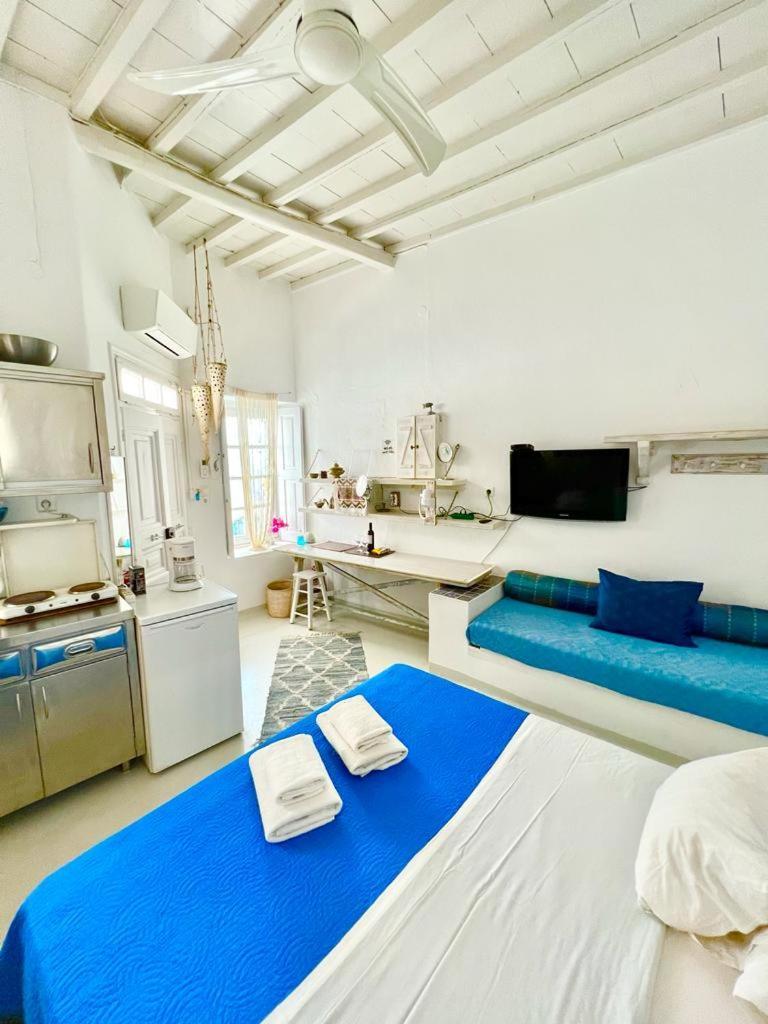 Provis No2 Mykonos